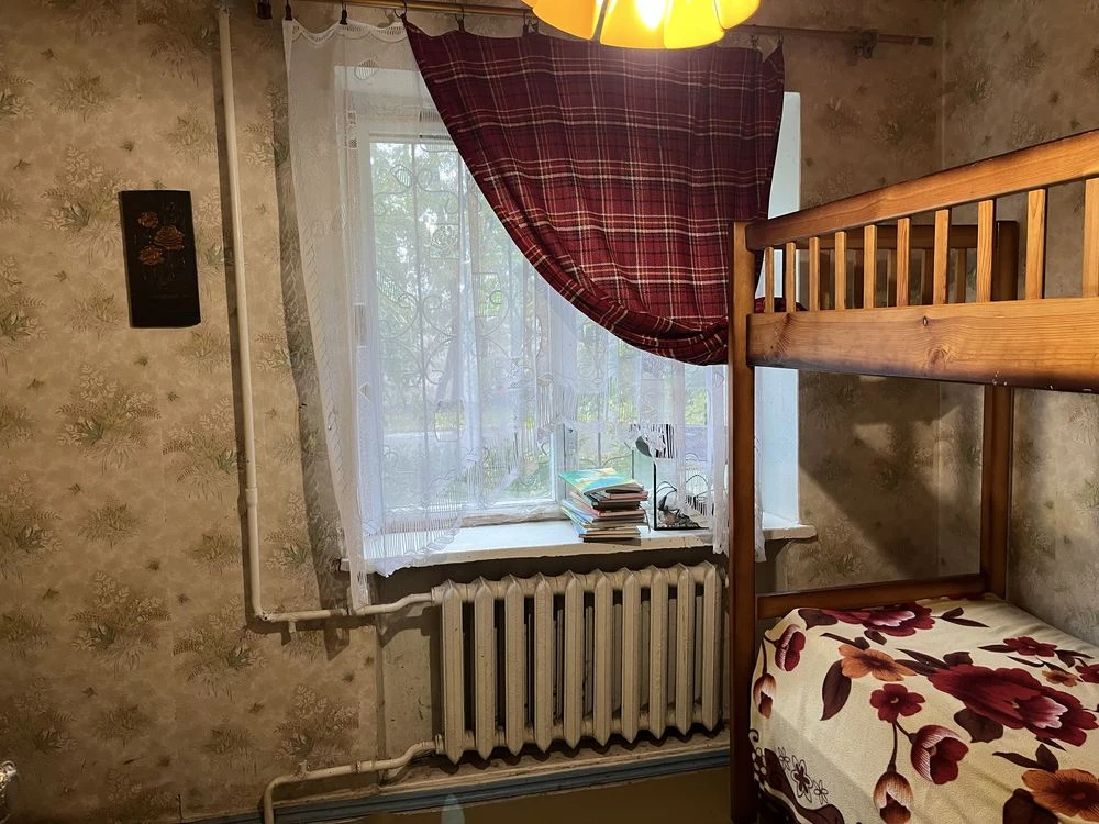 Продам 3 к.квартиру,р-н "Житломасив",вул.Металістів,4