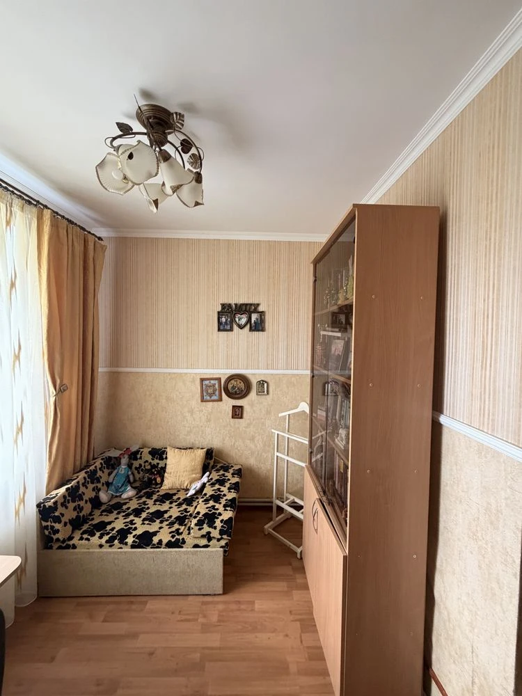 Продаж квартири м.Конотоп 80м 4-х кімнатна
