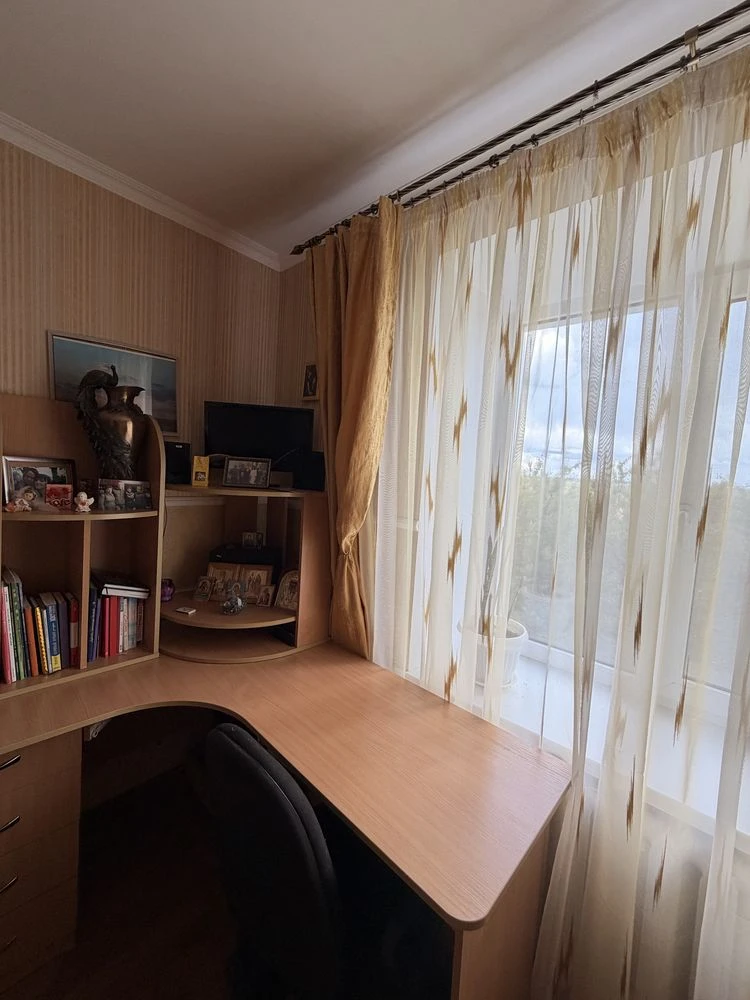 Продаж квартири м.Конотоп 80м 4-х кімнатна