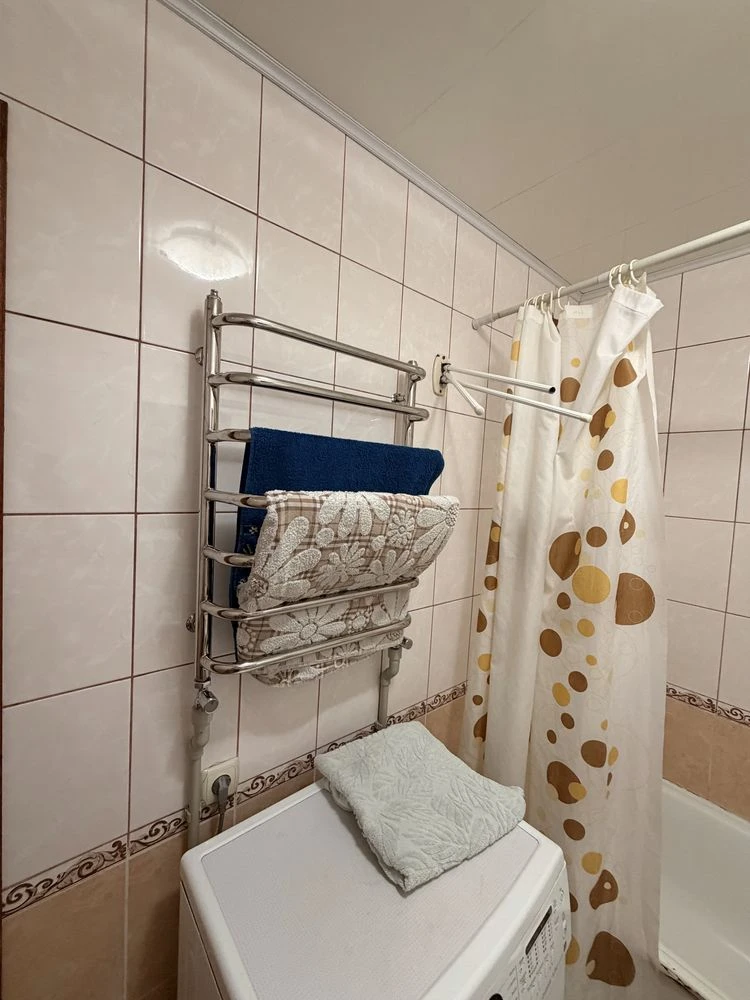 Продаж квартири м.Конотоп 80м 4-х кімнатна
