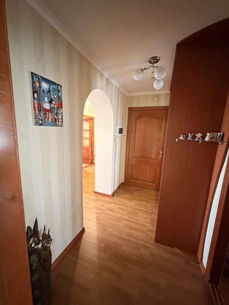 Продаж квартири м.Конотоп 80м 4-х кімнатна
