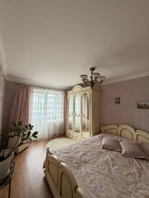 Продаж квартири м.Конотоп 80м 4-х кімнатна