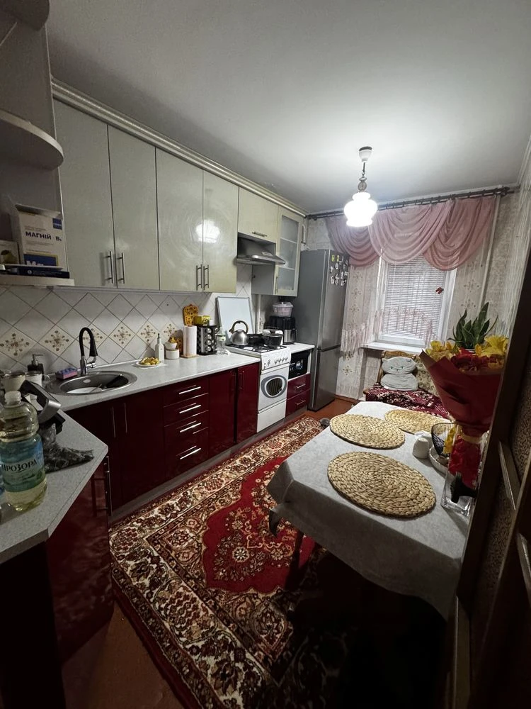 Продам квартиру 3 кімнатна
