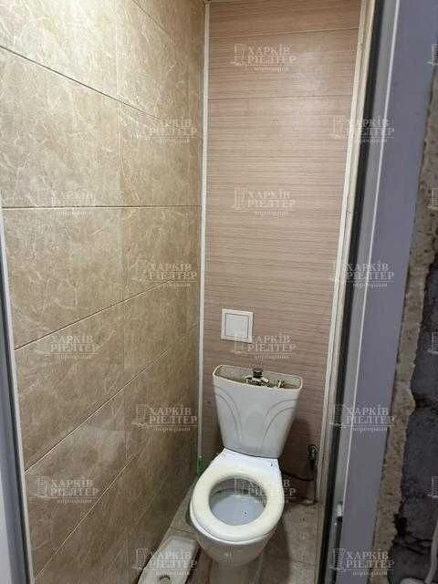 D1Q I am selling a guesthouse near the Zavodska metro station, Georgiy Tara St.