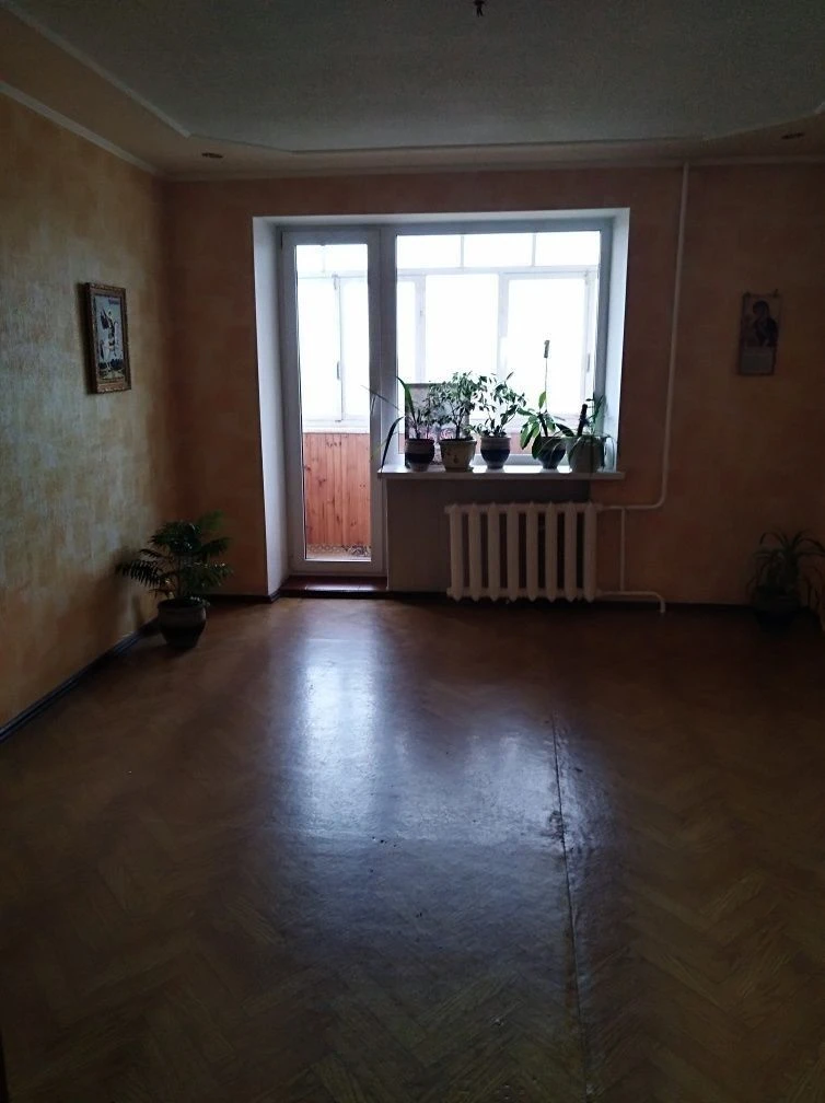 Квартира трьох кімнатна