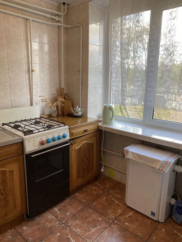 Продаж 2 х кім квар Сумська обл, Конотоп, вул Короленко 35