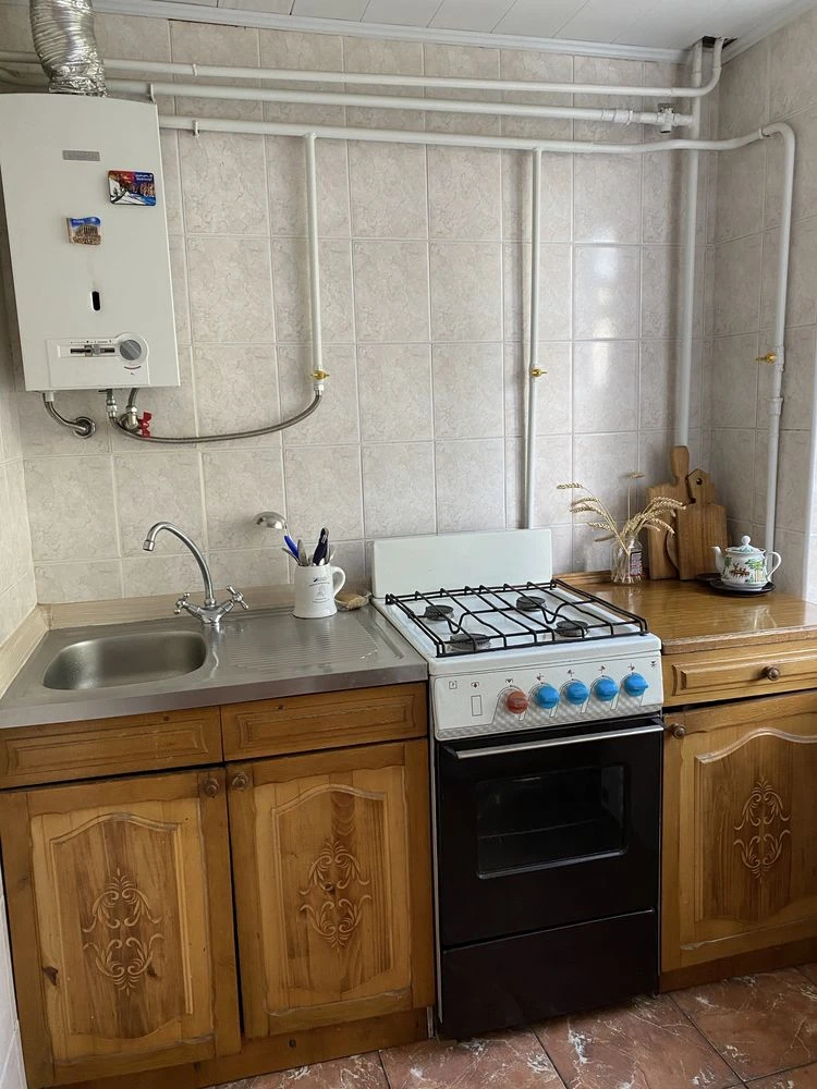 Продаж 2 х кім квар Сумська обл, Конотоп, вул Короленко 35