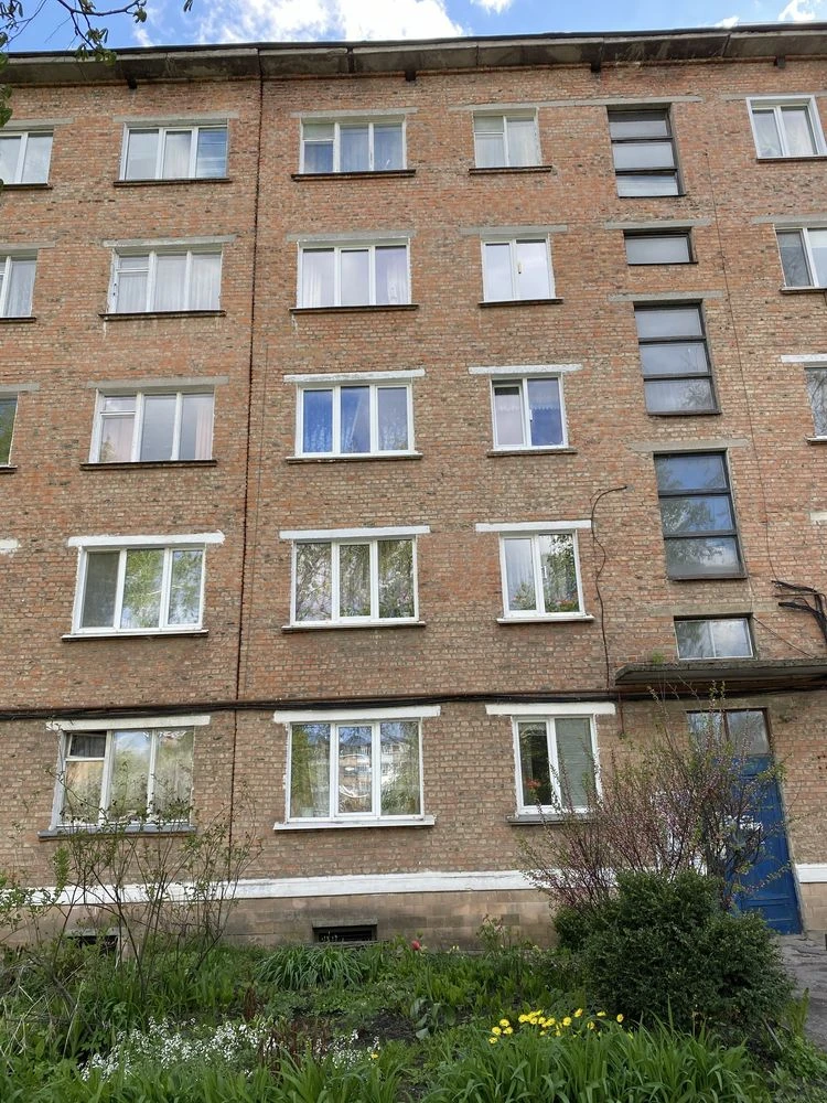 Продаж 2 х кім квар Сумська обл, Конотоп, вул Короленко 35