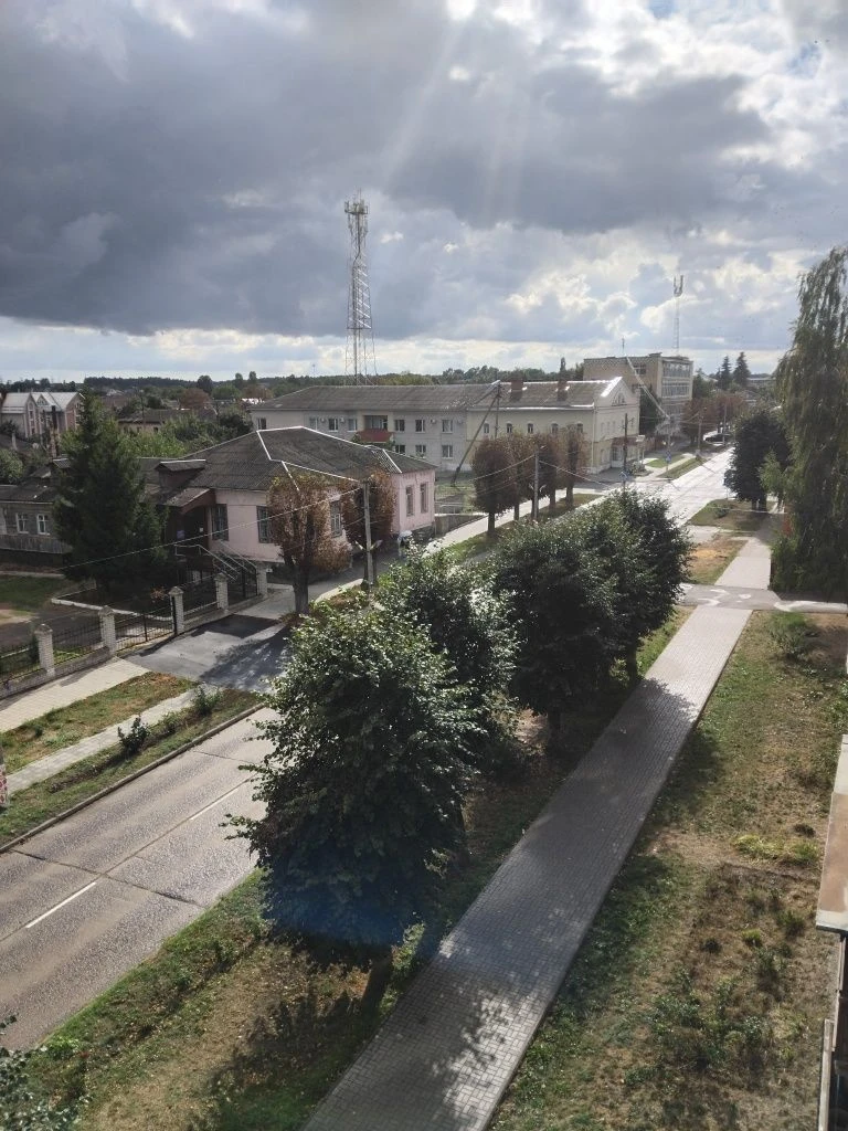 Продається 2-кімнатна квартира.
