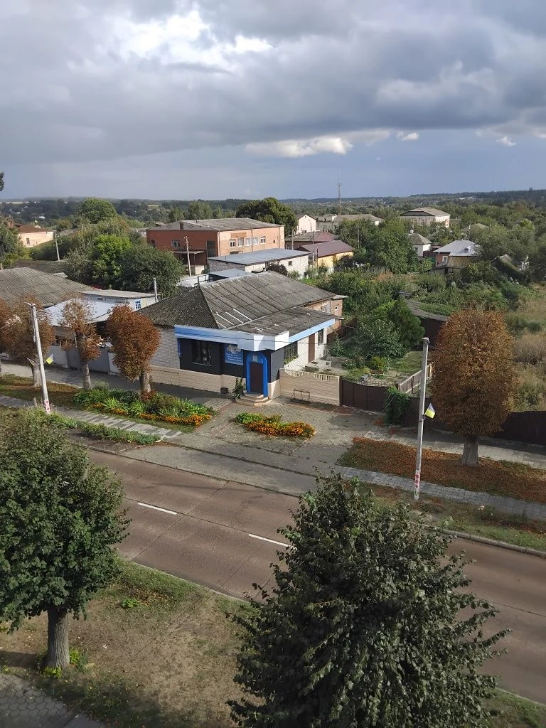Продається 2-кімнатна квартира.