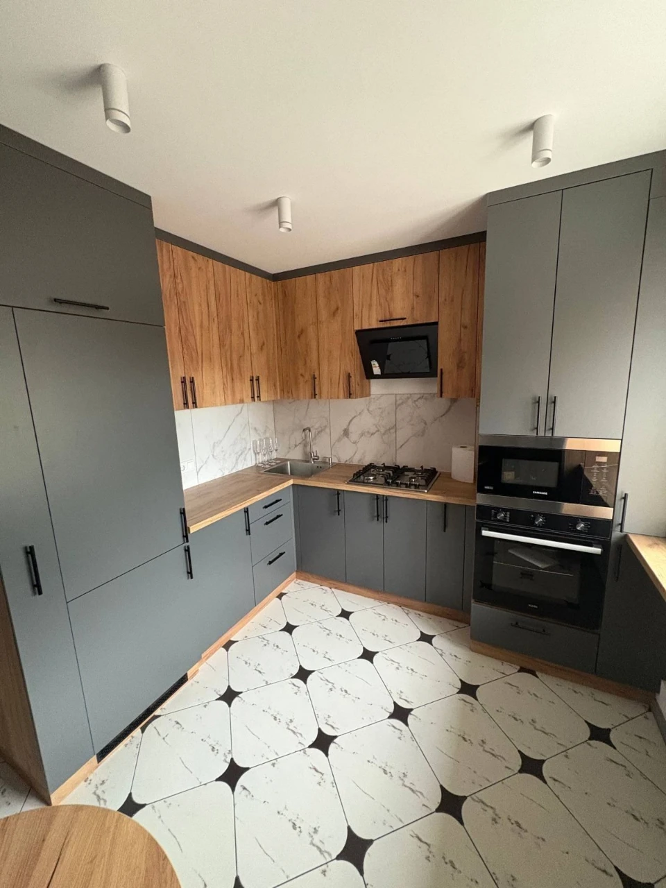 Продается квартира, улица Нововокзальная, 10