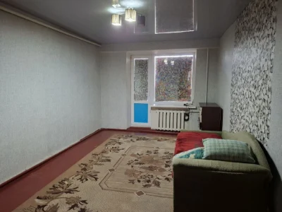 Продам квартиру з меблями