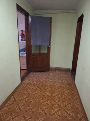 Продам квартиру з меблями