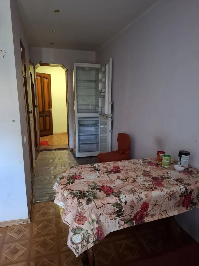 Продам квартиру з меблями