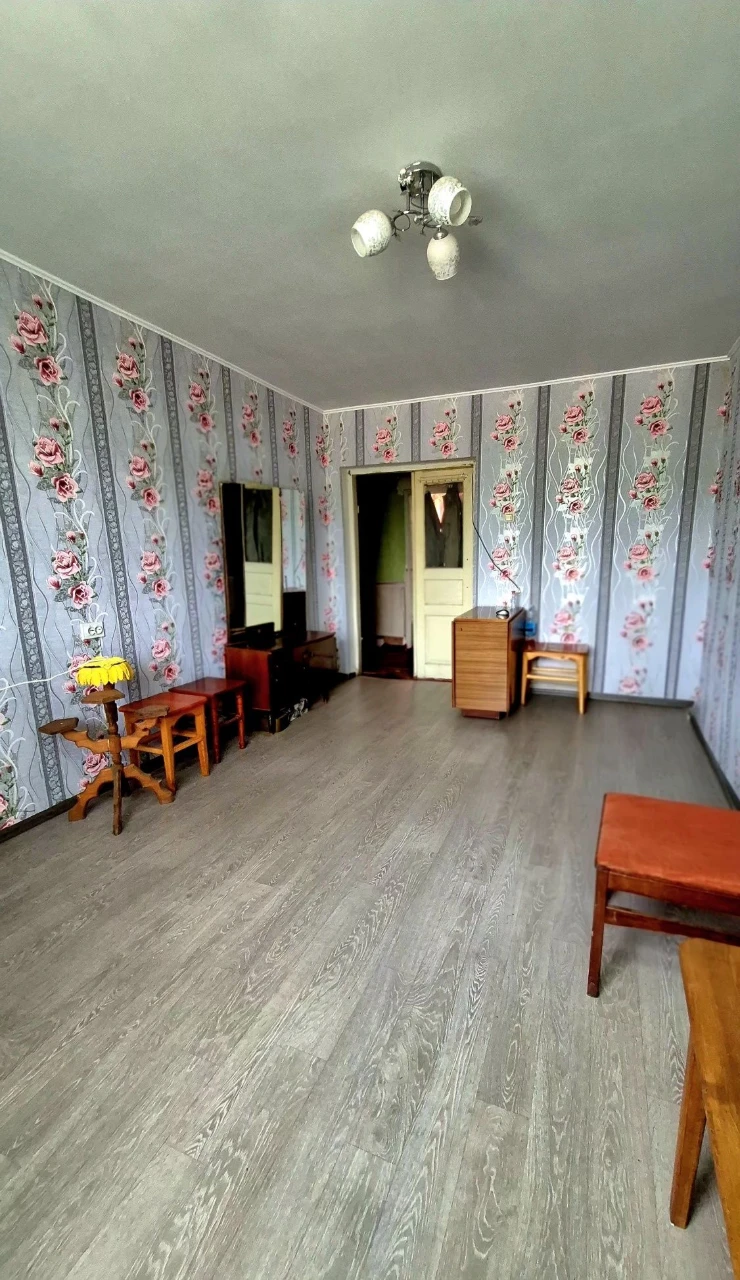 Продається двокімнатна квартира в с. Ворожба, Лебединський район