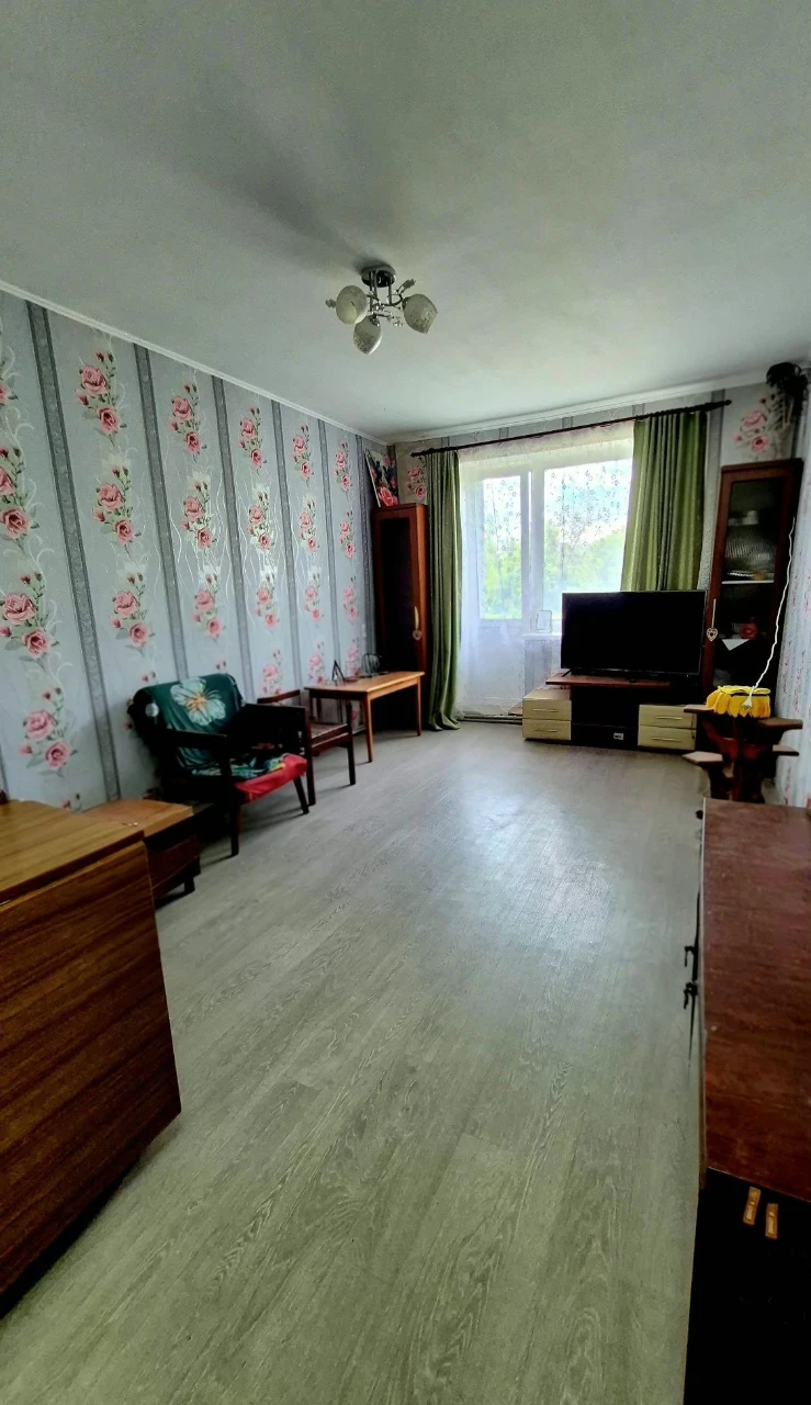 Продається двокімнатна квартира в с. Ворожба, Лебединський район