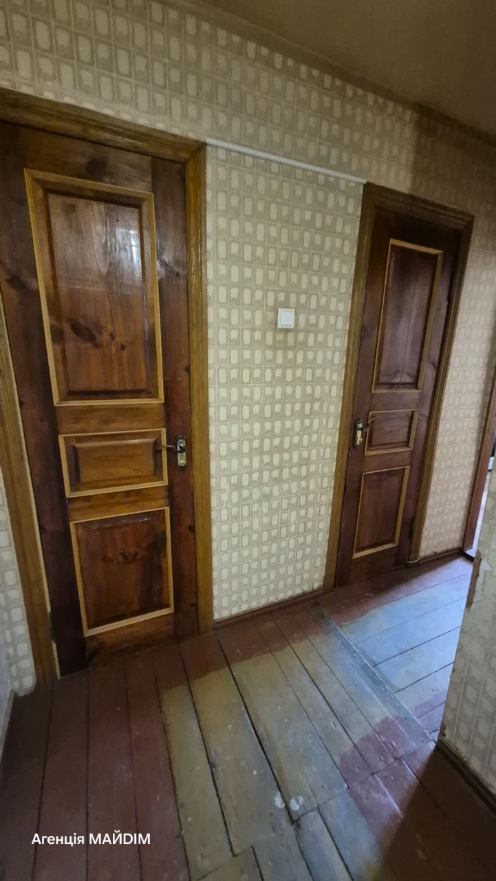 Продаж однокімнатної квартири з а/о в Лебедині