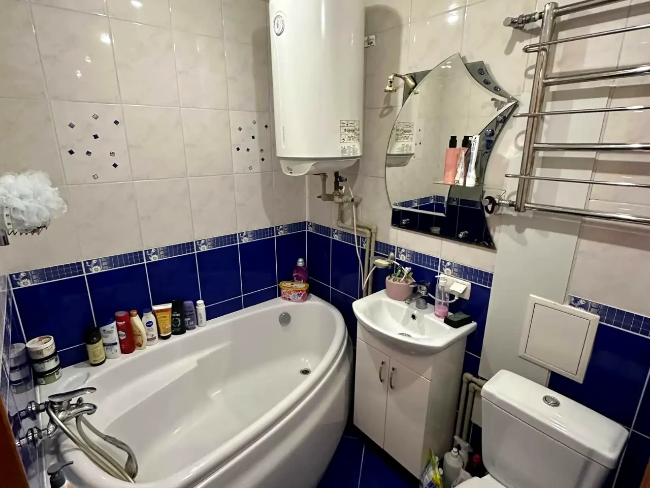 Продаж квартири 3-кімн. 59.6 м² 4/5 пов.