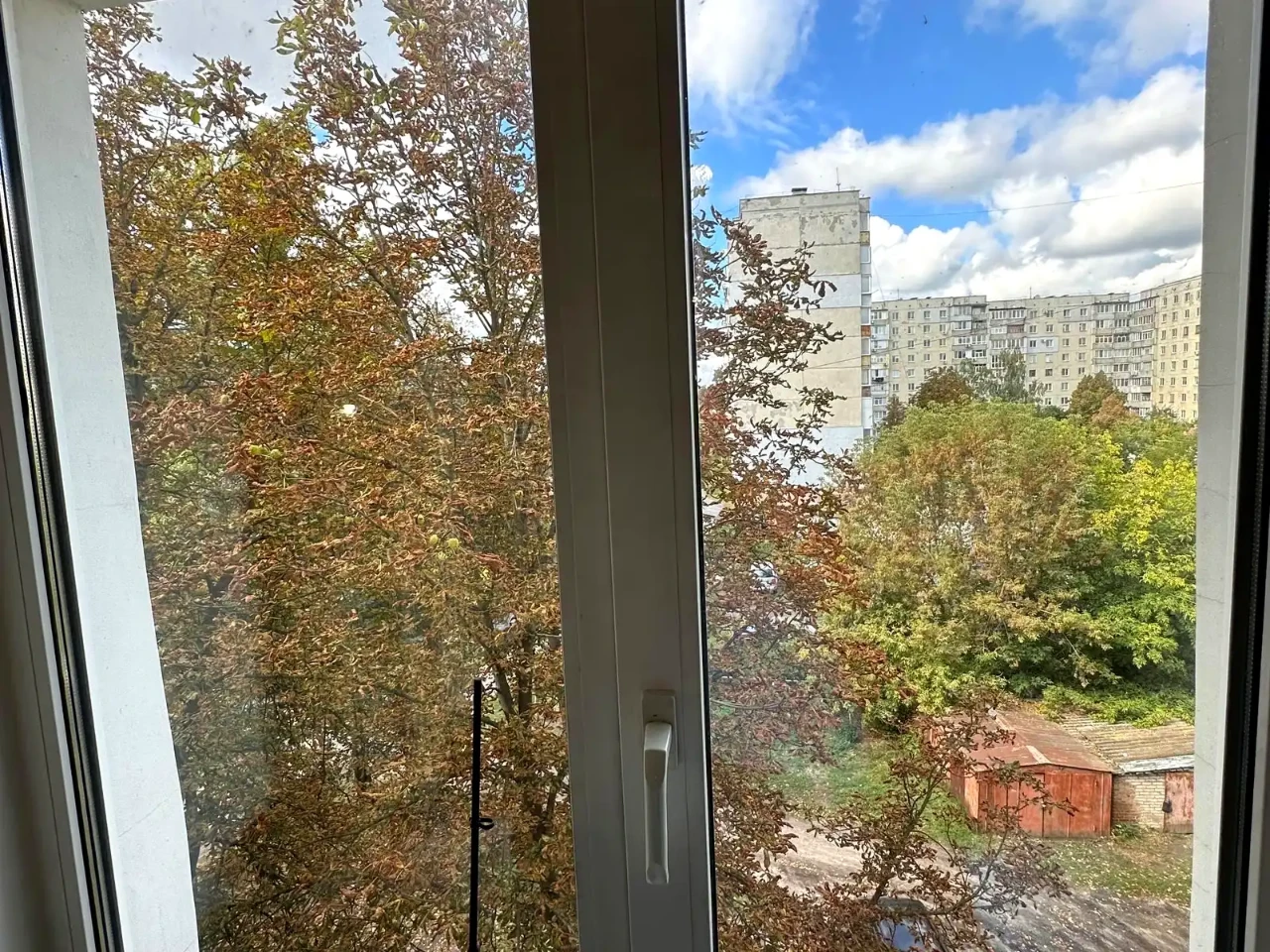 Продаж квартири 3-кімн. 59.6 м² 4/5 пов.