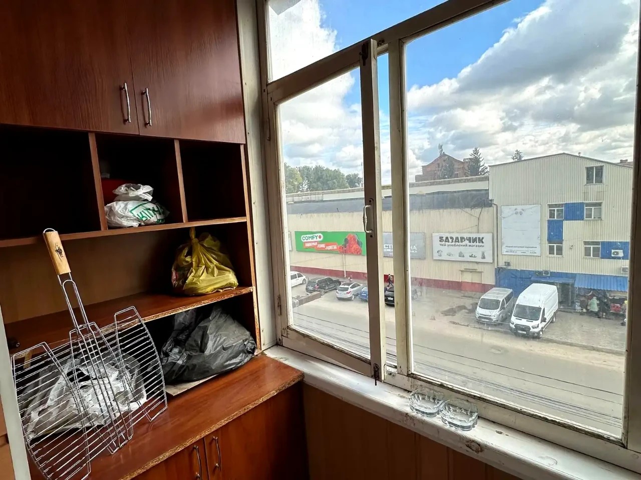 Продаж квартири 3-кімн. 59.6 м² 4/5 пов.