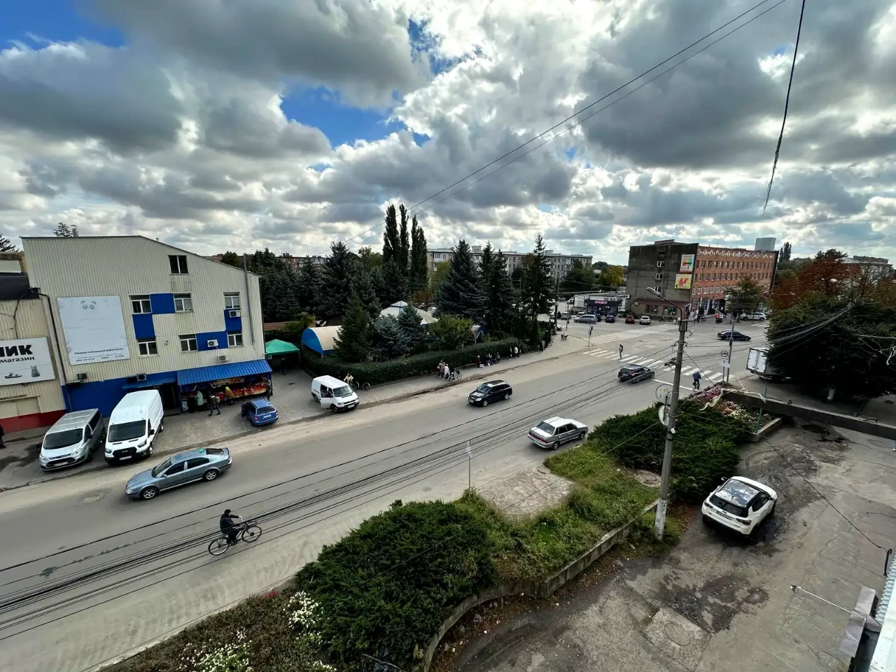 Продаж квартири 3-кімн. 59.6 м² 4/5 пов.