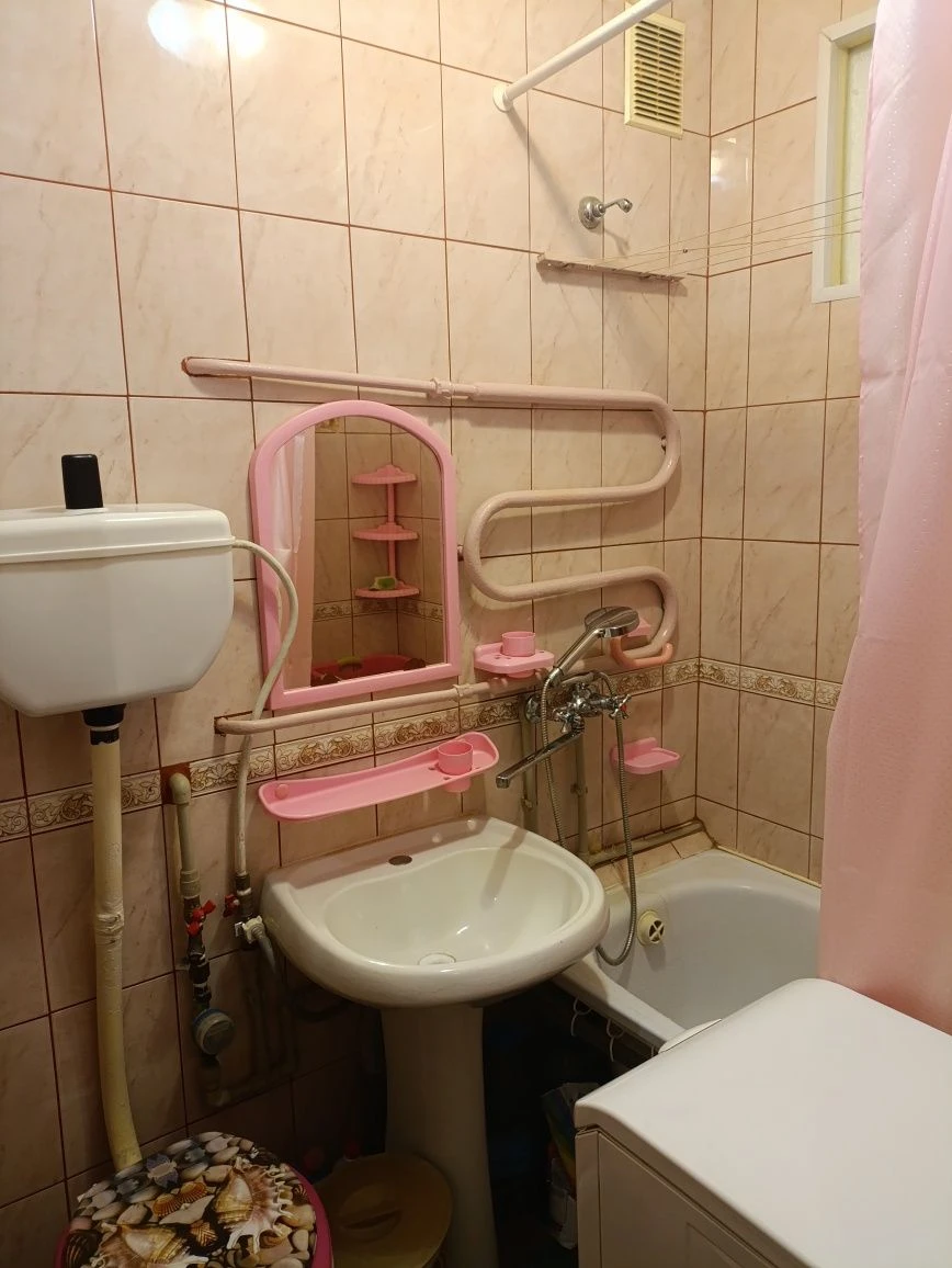 Продам квартиру на Дачному