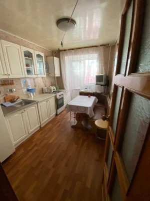 Продам трикімнатну квартиру