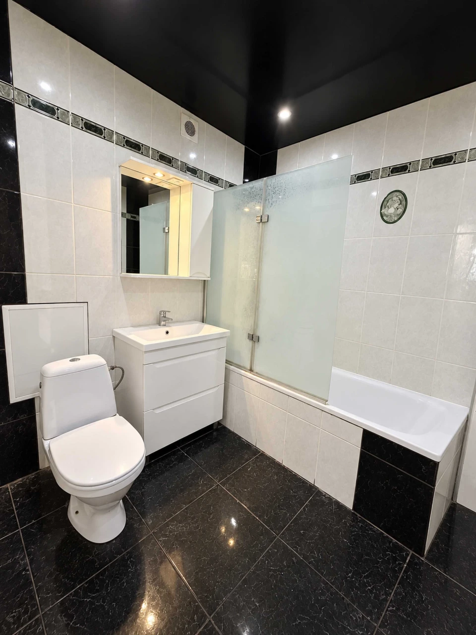 Продається 3-кімнатної квартири 67.9 м² у Ромнах, вул. Коржі