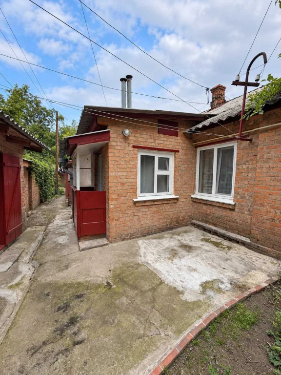 Продаж 2-кімнатної квартири в центрі Ромен, 41,6 м²