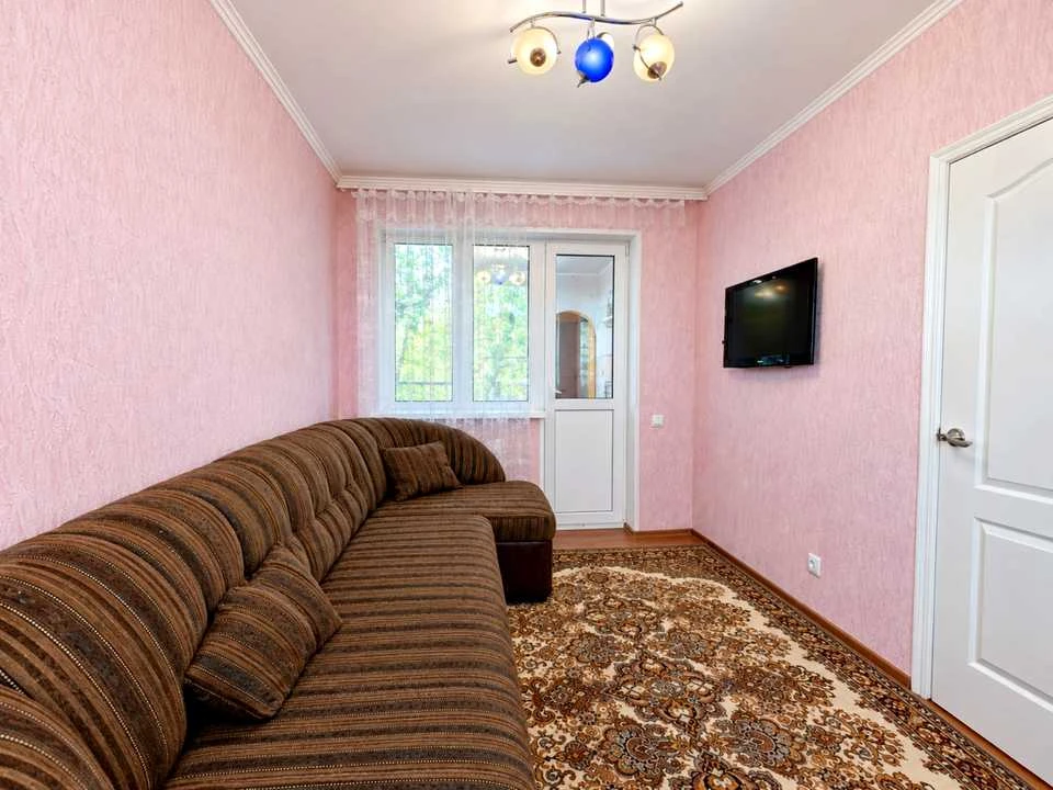 Квартира. Ромни, 9 Травня