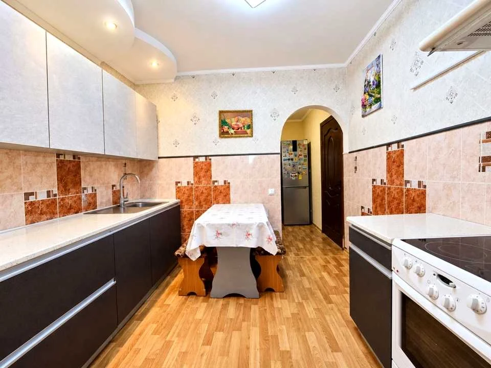 Квартира. Ромни, вулиця 8 травня
