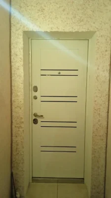 Selling 3-room apartment renovated for residential or business use