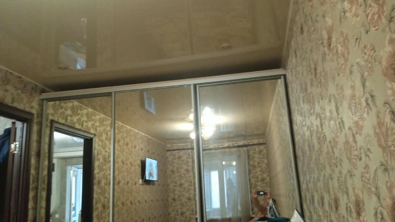 Selling 3-room apartment renovated for residential or business use