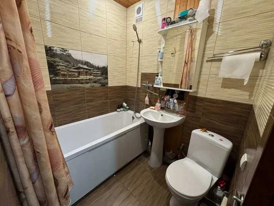 Продається 3-кімнатна квартира площею 55,1 м² в самому центрі