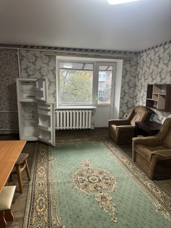 Продаж 2-кімнатної квартири-студії в самому ЦЕНТРІ