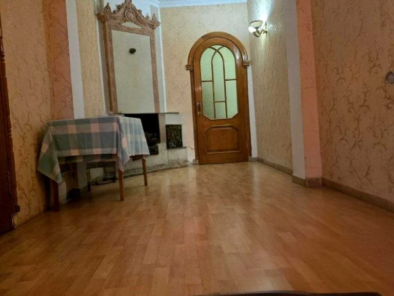 Квартира. Ромни, Шевченка бульв.