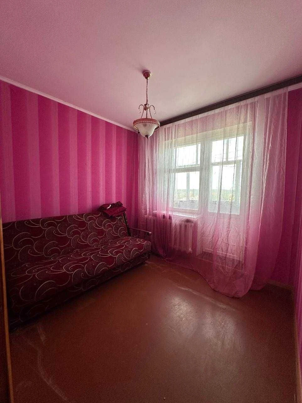 Продається простора 3-кімнатна квартира площею 63,6 м² у місті