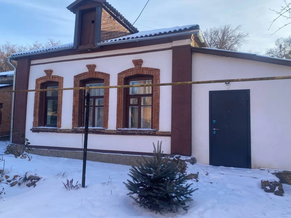 Продаётся квартира (часть дома)