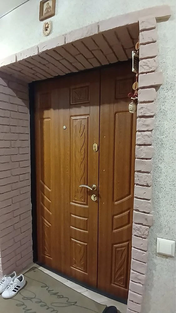 Продам 2-х кімнатну квартиру В Центрі Міста