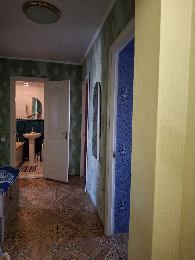 Продам 2 кімнату квартиру  у місті Шостка біля чудового озер