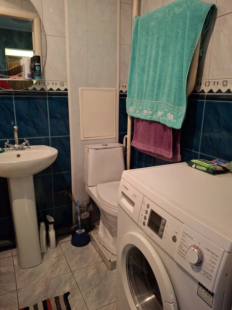 Продам 2 кімнату квартиру  у місті Шостка біля чудового озер