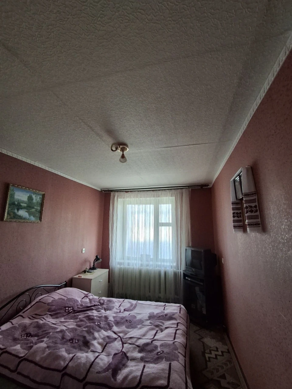 Продам 2 кімнату квартиру  у місті Шостка біля чудового озер