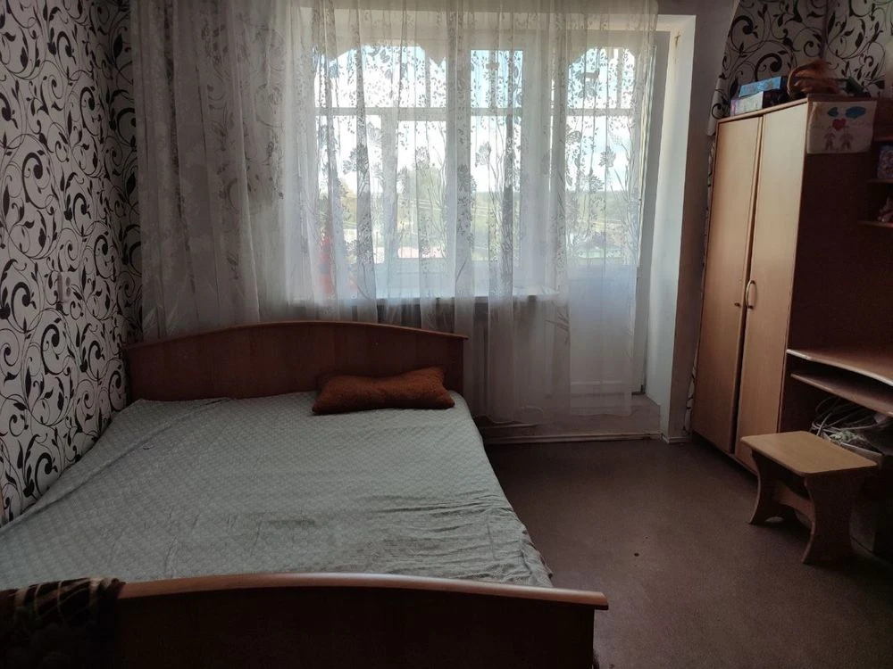 Однокімнатна квартира з великою кухнею