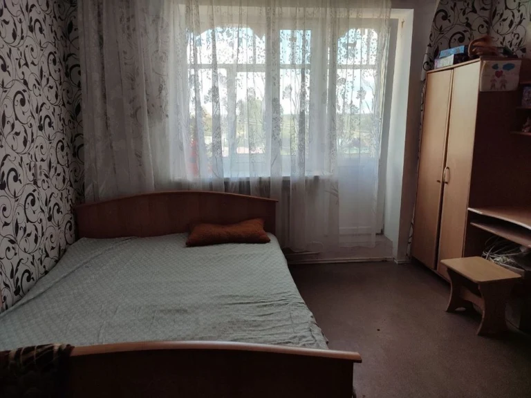 Однокімнатна квартира з великою кухнею
