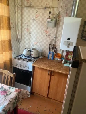 Продаж 2-ох кімнатноі квартири в центрі м.Шостка. Від Власни