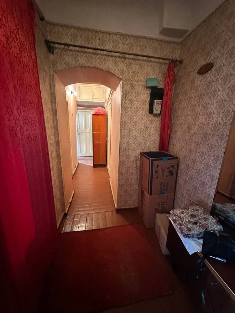 Трьокімнатна квартира по вул. Депутатській