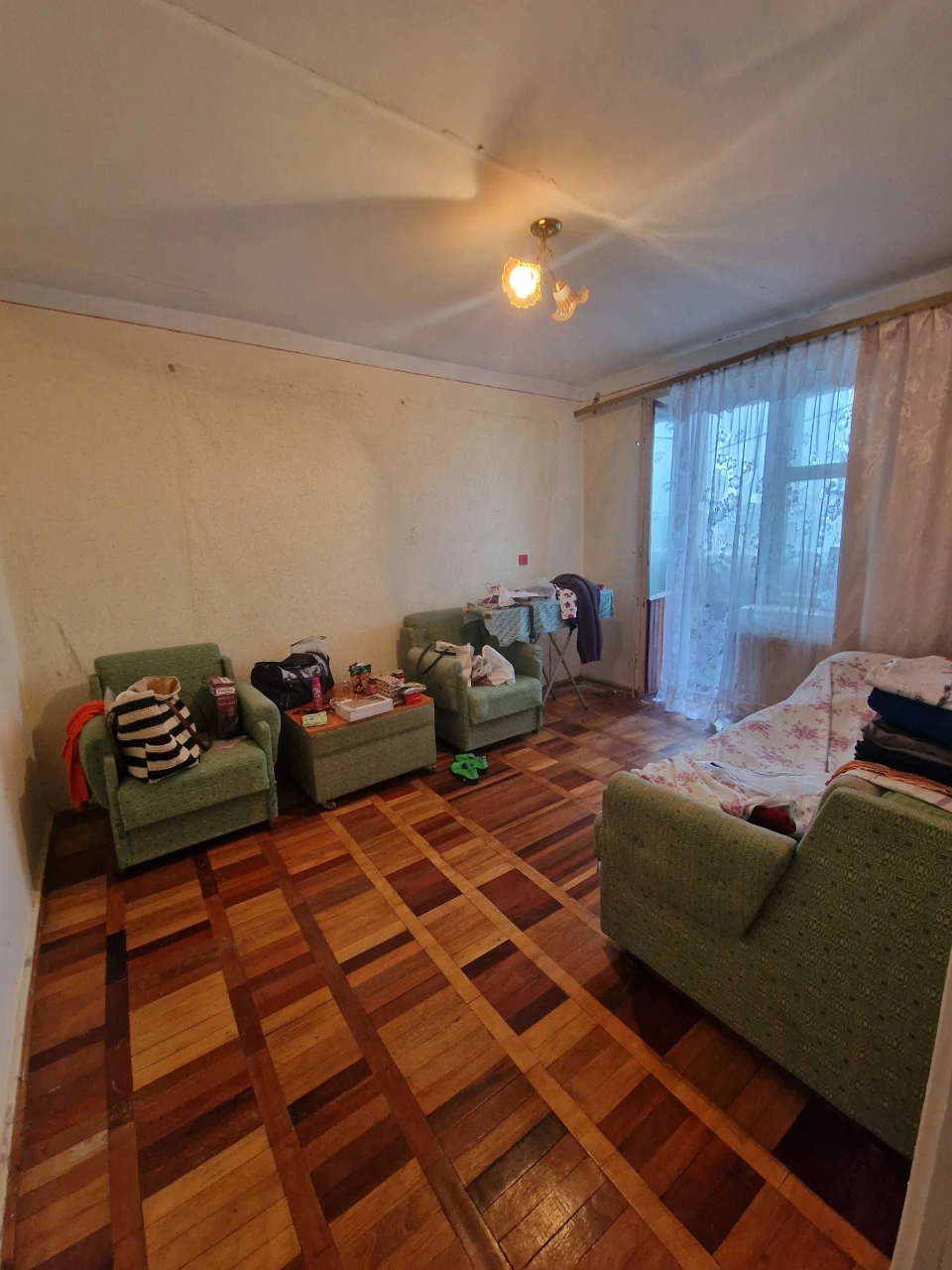 Продаємо 3кімнатну квартиру Бережани