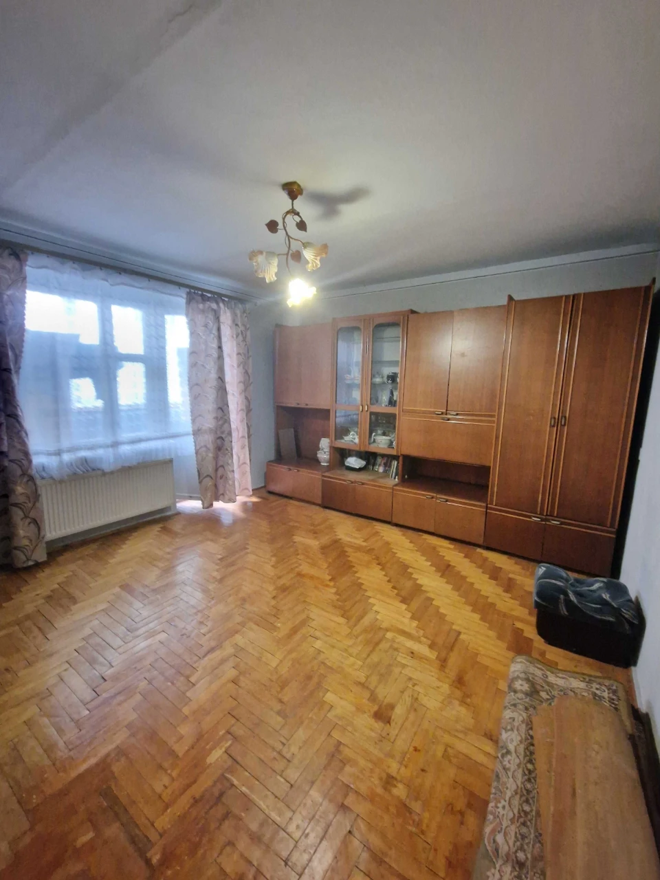 Продаємо 3кімнатну квартиру Бережани