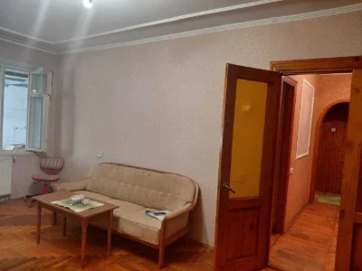 продається квартира площею 90 м.кв. у місті Збараж