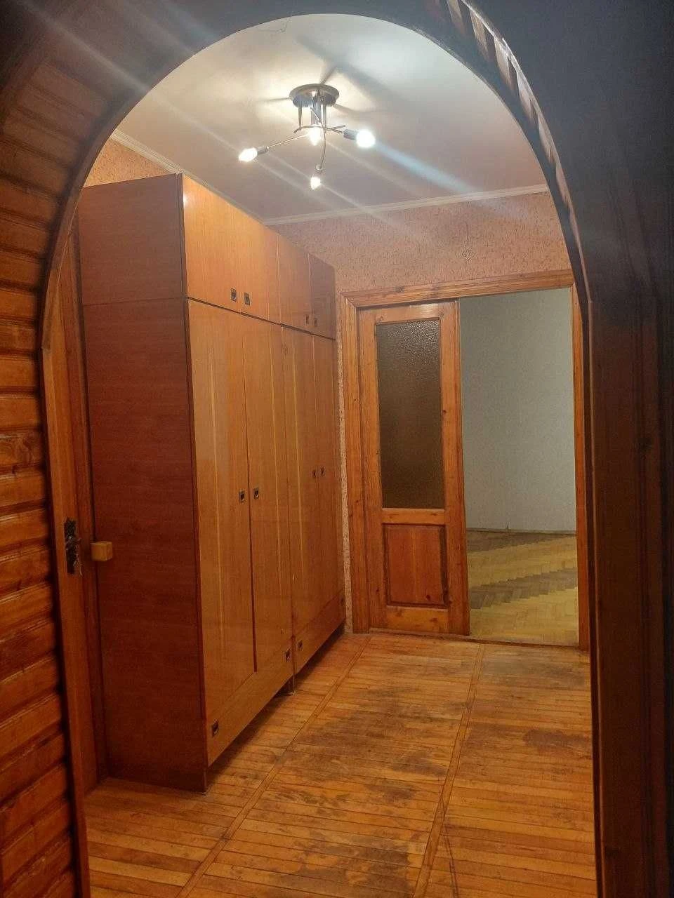 продається квартира площею 90 м.кв. у місті Збараж